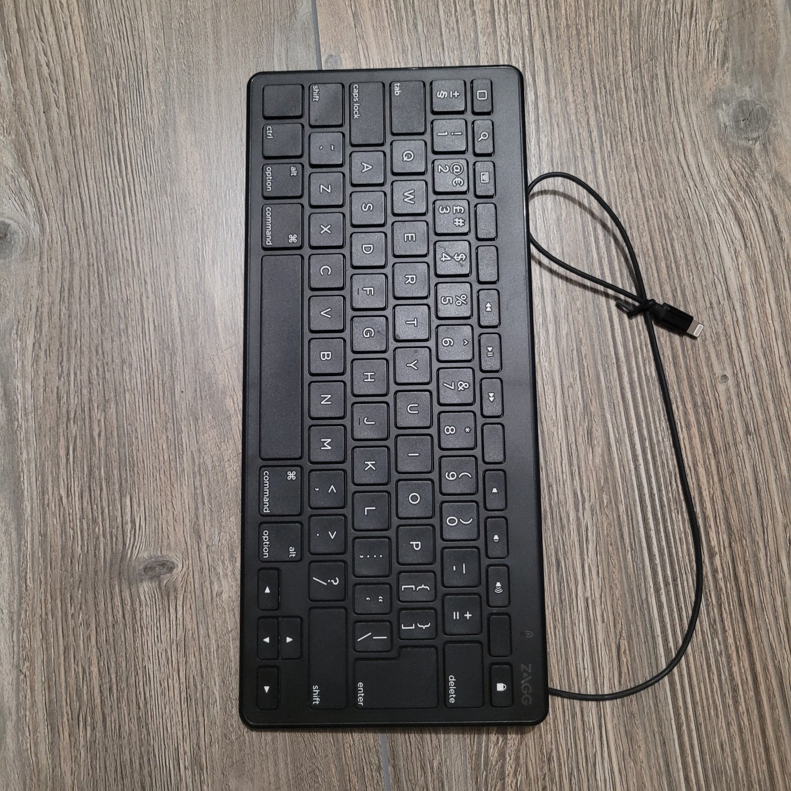 ZAGG Bedraad Toetsenbord - Compact Qwerty, ZAGG, Ophalen of Verzenden, Zo goed als nieuw, Qwerty