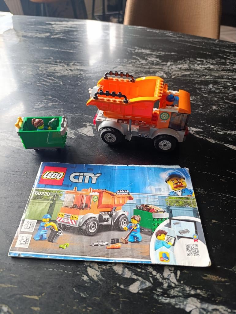 LEGO City Vuilniswagen (60220) en LEGO Technic sets, Lego, Ophalen of Verzenden, Complete set, Meerdere sets