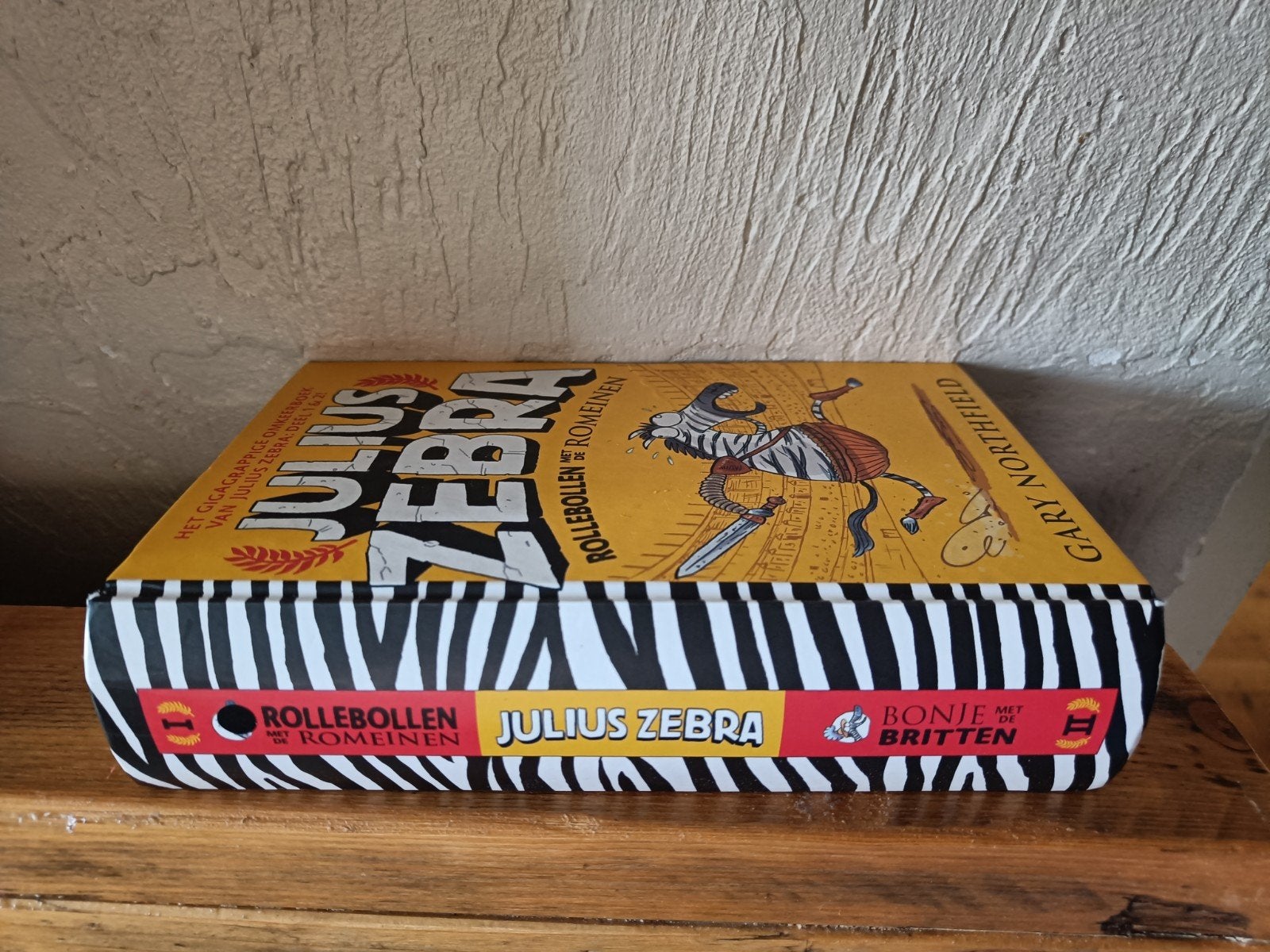 Julius Zebra.  Omnibus., Ophalen of Verzenden, Zo goed als nieuw, Fictie algemeen