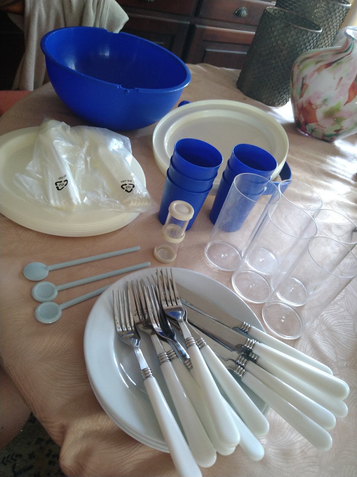 camping servies, plastic. voor 6 personen, Ophalen of Verzenden, Zo goed als nieuw