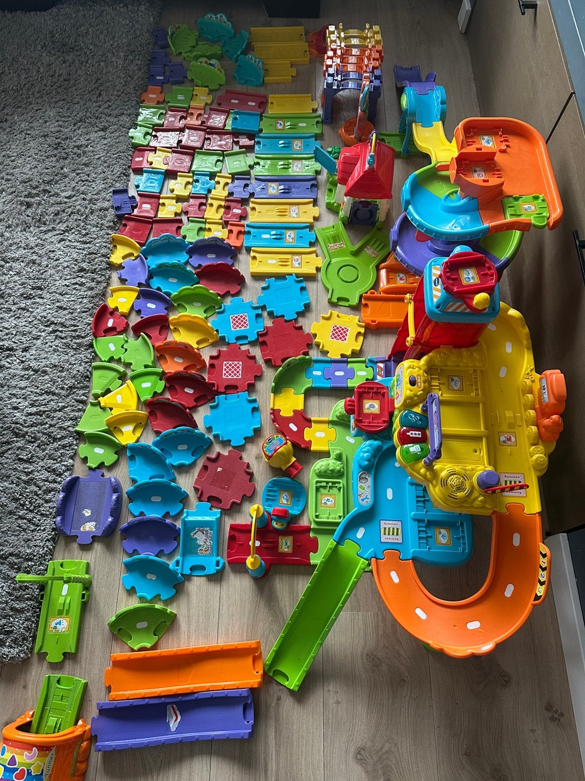 Vtech garage’s, dierenschommel auto’s en veel toebehoren., Ophalen of Verzenden, Zo goed als nieuw