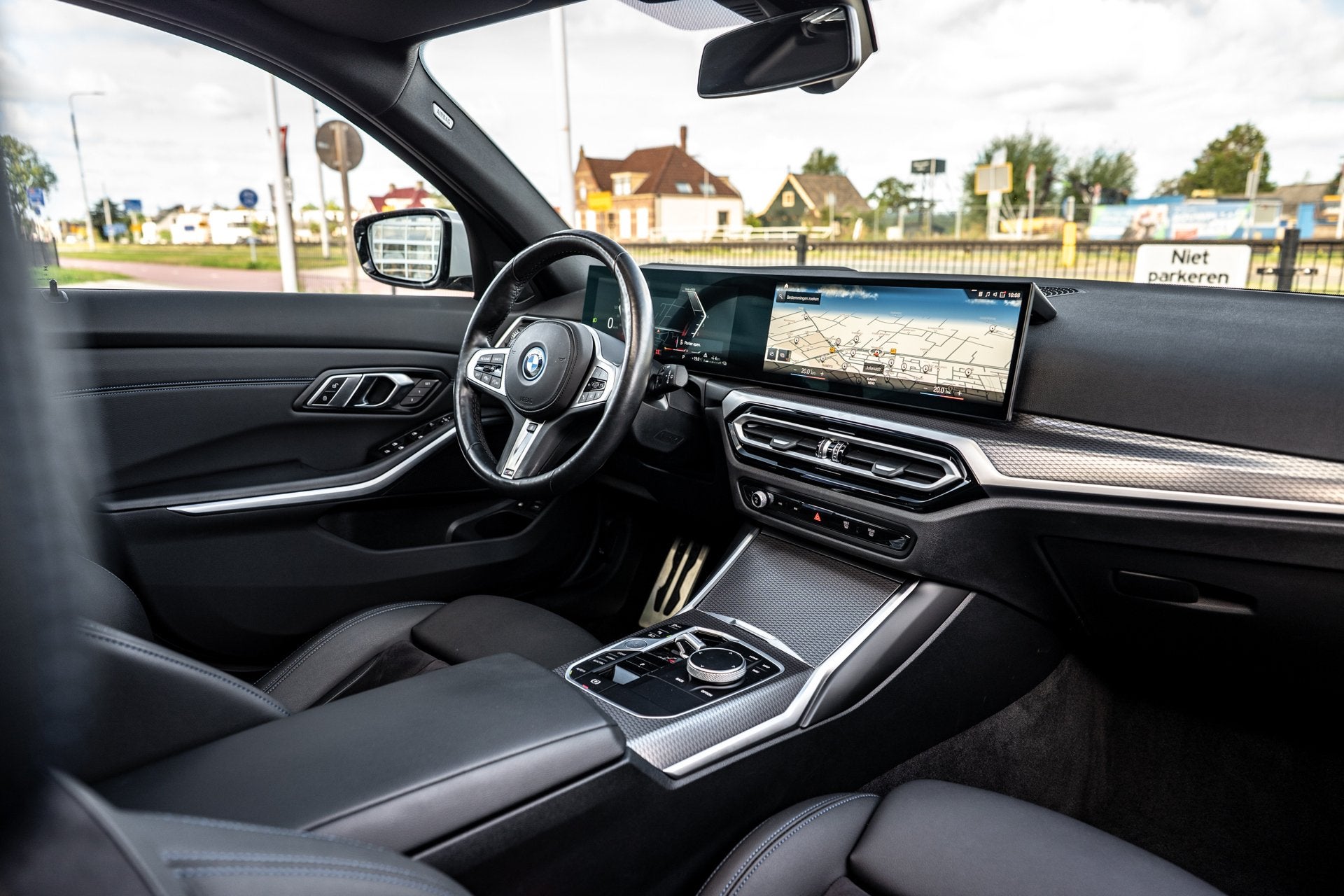 Foto 38 van BMW 3-serie Touring 330e Pano/M-Sport/HUD/Trekhaak