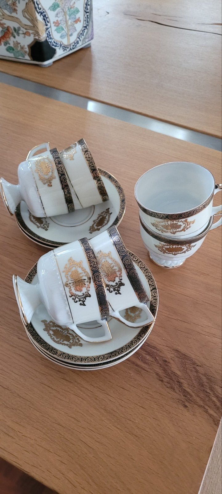 kop en schotel Versailles, Ophalen of Verzenden, Zo goed als nieuw, Porselein, Kop en/of schotel