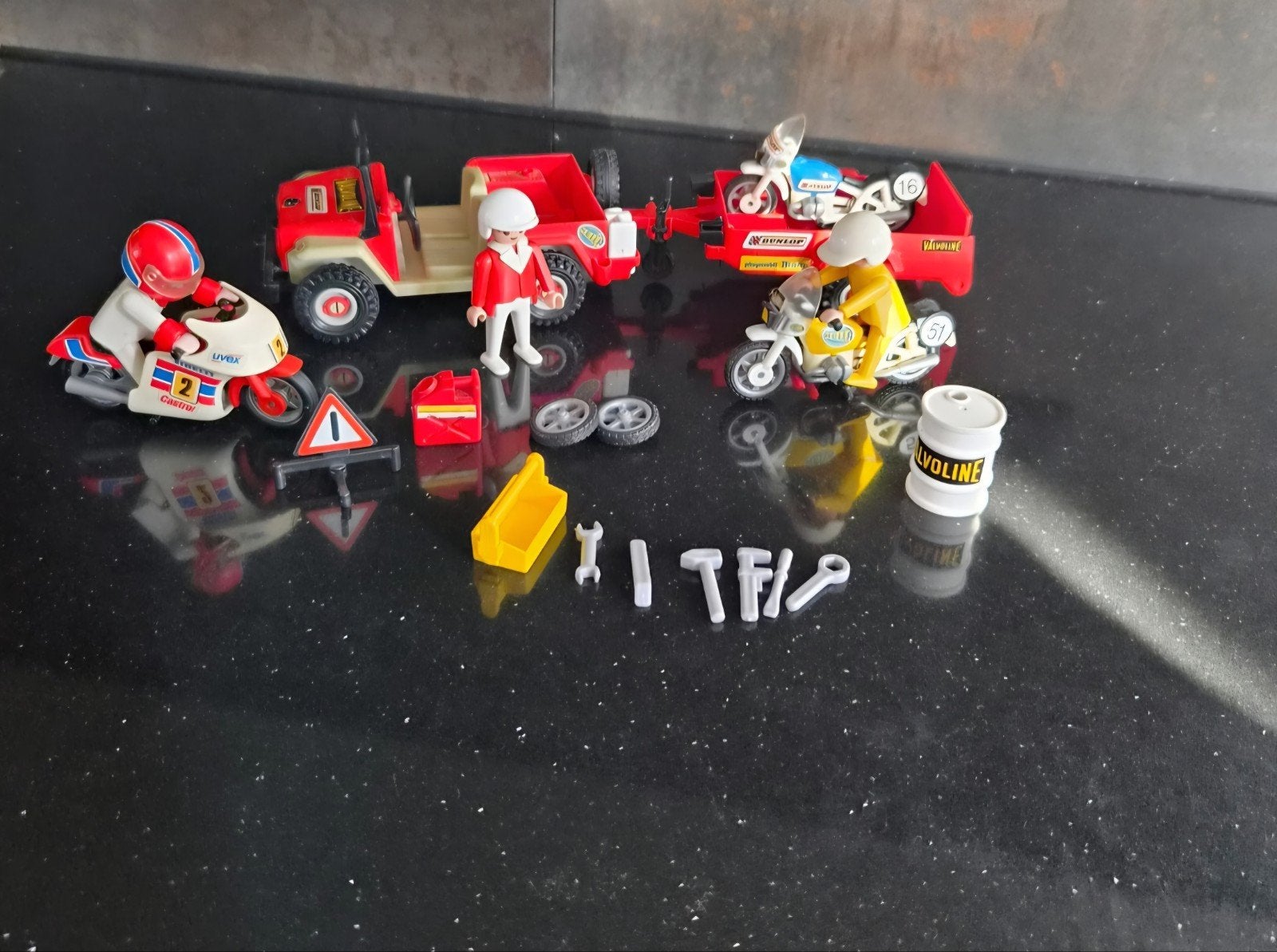 Playmobil raceauto, motoren en terreinwagen met aanhanger, Ophalen of Verzenden, Gebruikt