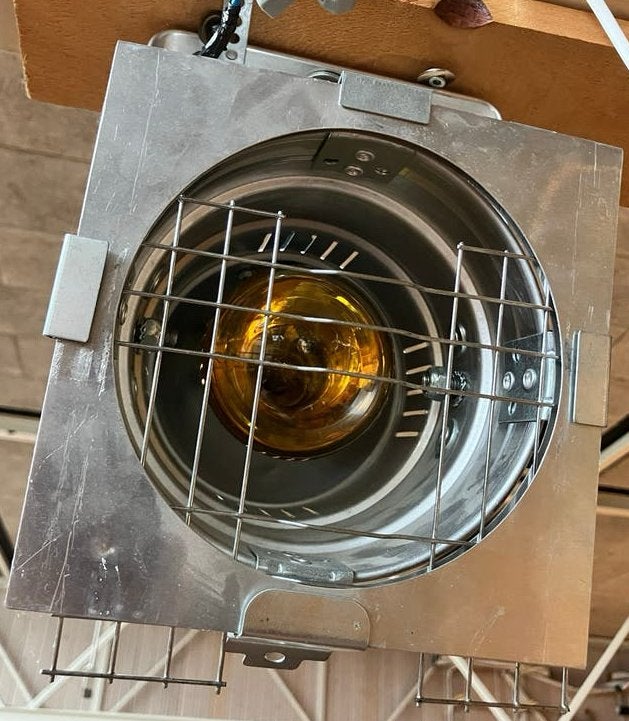 American DJ Spot met E27 fitting en 150W lamp