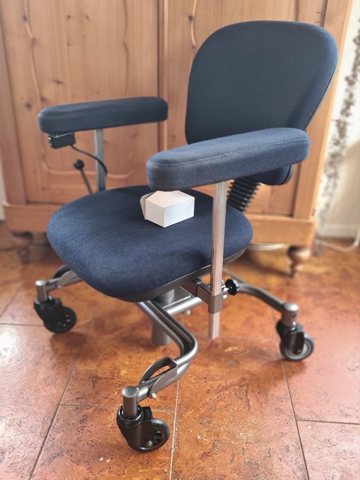 Trippelstoel / bureau werkstoel elektrisch H/L trippel stoel, Ophalen, Elektrische rolstoel