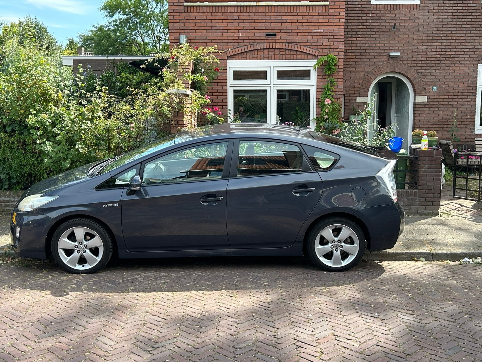 Toyota Prius 1.8 Full Hybrid 136PK Aut 2010 Grijs, Auto's, Toyota, 1345 kg, 4 cilinders, Origineel Nederlands, Grijs