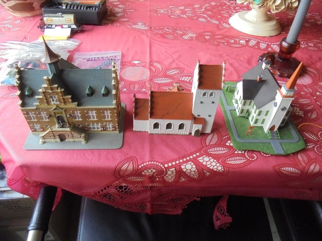 N spoor gebouwen drie stuks, Overige merken, Gebruikt, Gelijkstroom, Brug, Tunnel of Gebouw