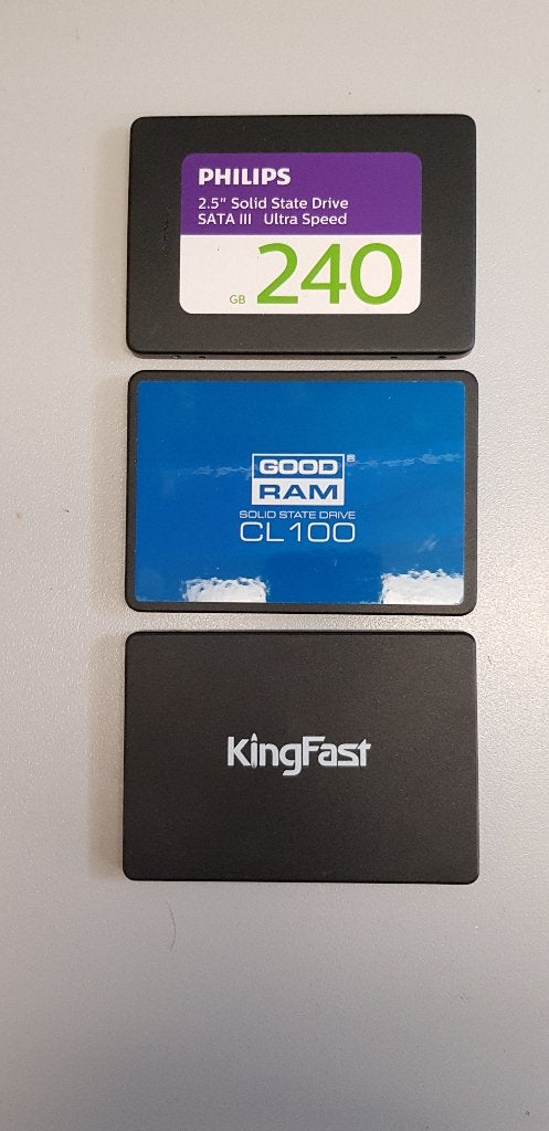 3 SSD's van 240Gb 2.5 inch SATA, Computers en Software, Intern, Gebruikt, Ophalen of Verzenden, Laptop