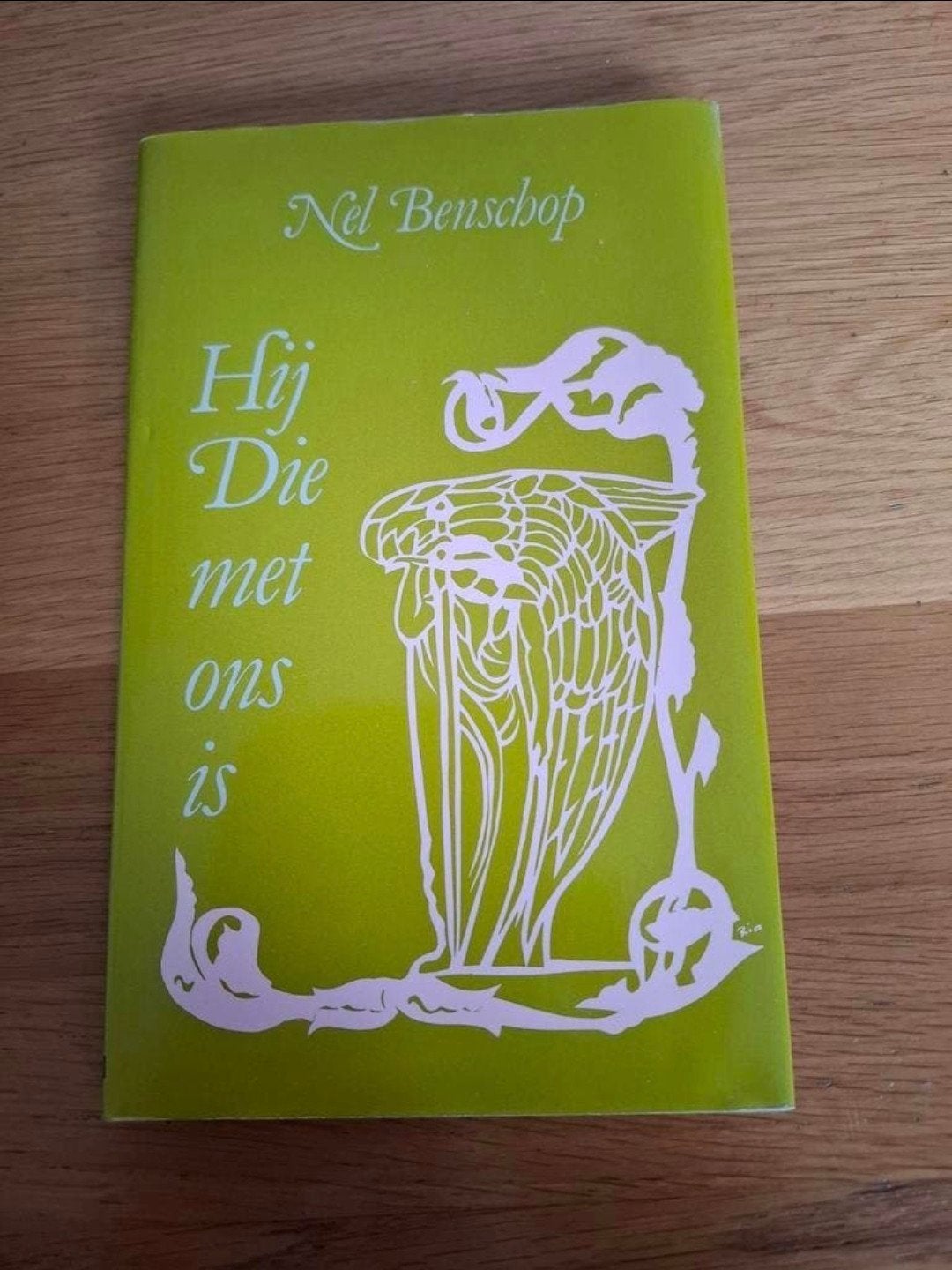 Nel Benschop - Hij Die met ons is (Kerstgedichten), Boeken, Gedichten en Poëzie, Ophalen of Verzenden, Zo goed als nieuw, Nel Benschop