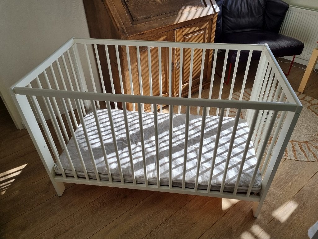 Ledikant baby, Ophalen, Zo goed als nieuw, Ledikant