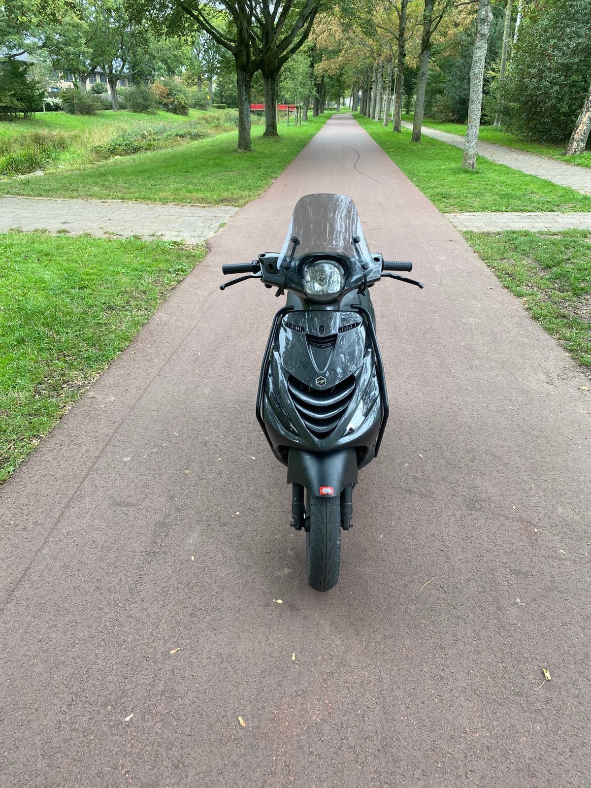 Zip 4t geldig snor kenteken ook teruil‼️, Fietsen en Brommers, Zip, Ophalen of Verzenden, Zo goed als nieuw, Benzine