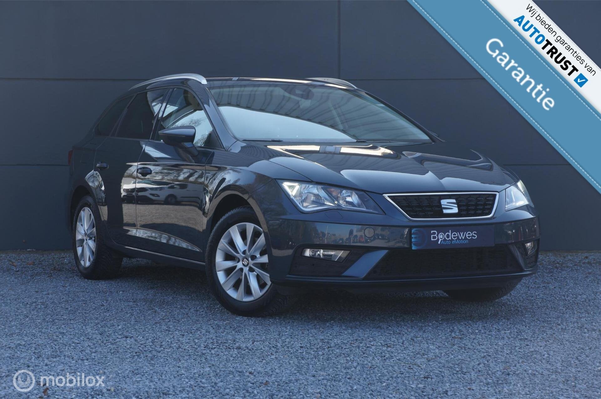 Seat Leon ST 1.0 TSI H6 Style Ultimate Ed. Navi Digi Dash!, Stof, Gebruikt, Leon, Origineel Nederlands