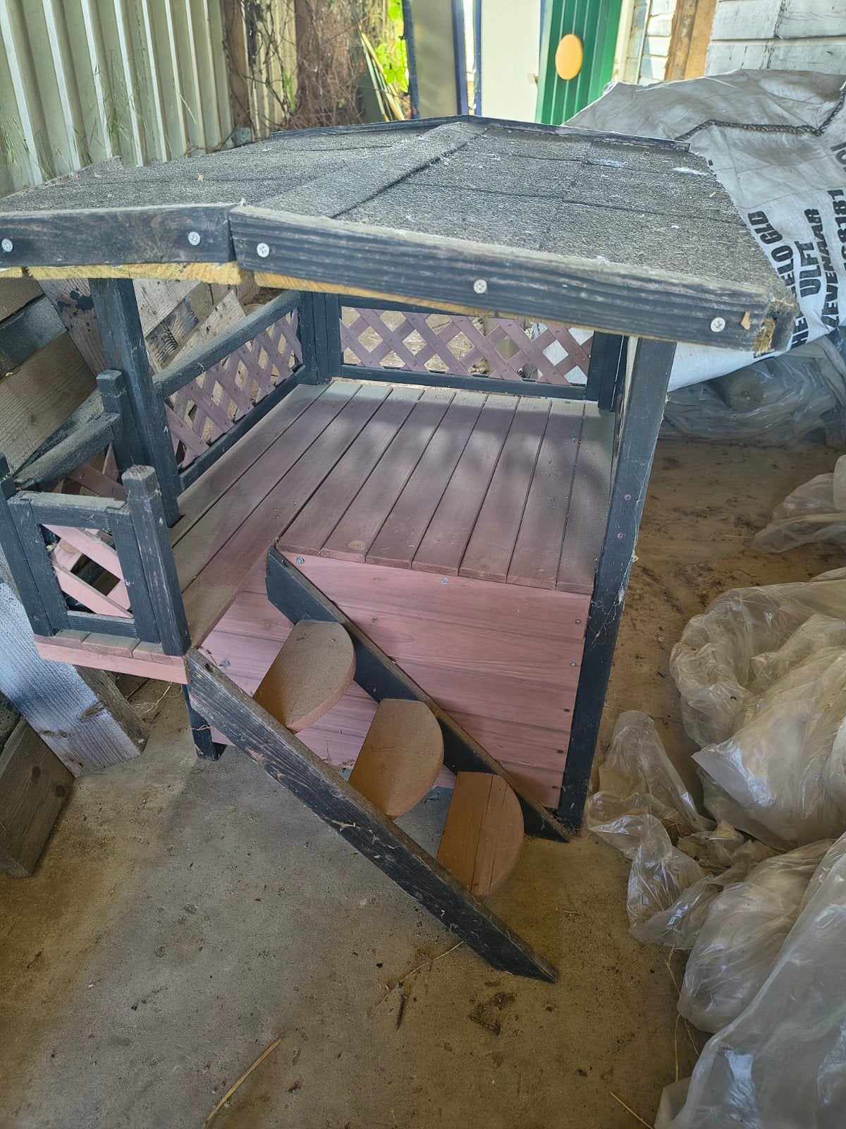 Houten katten flat/ruime mand met verdieping, Ophalen, Gebruikt