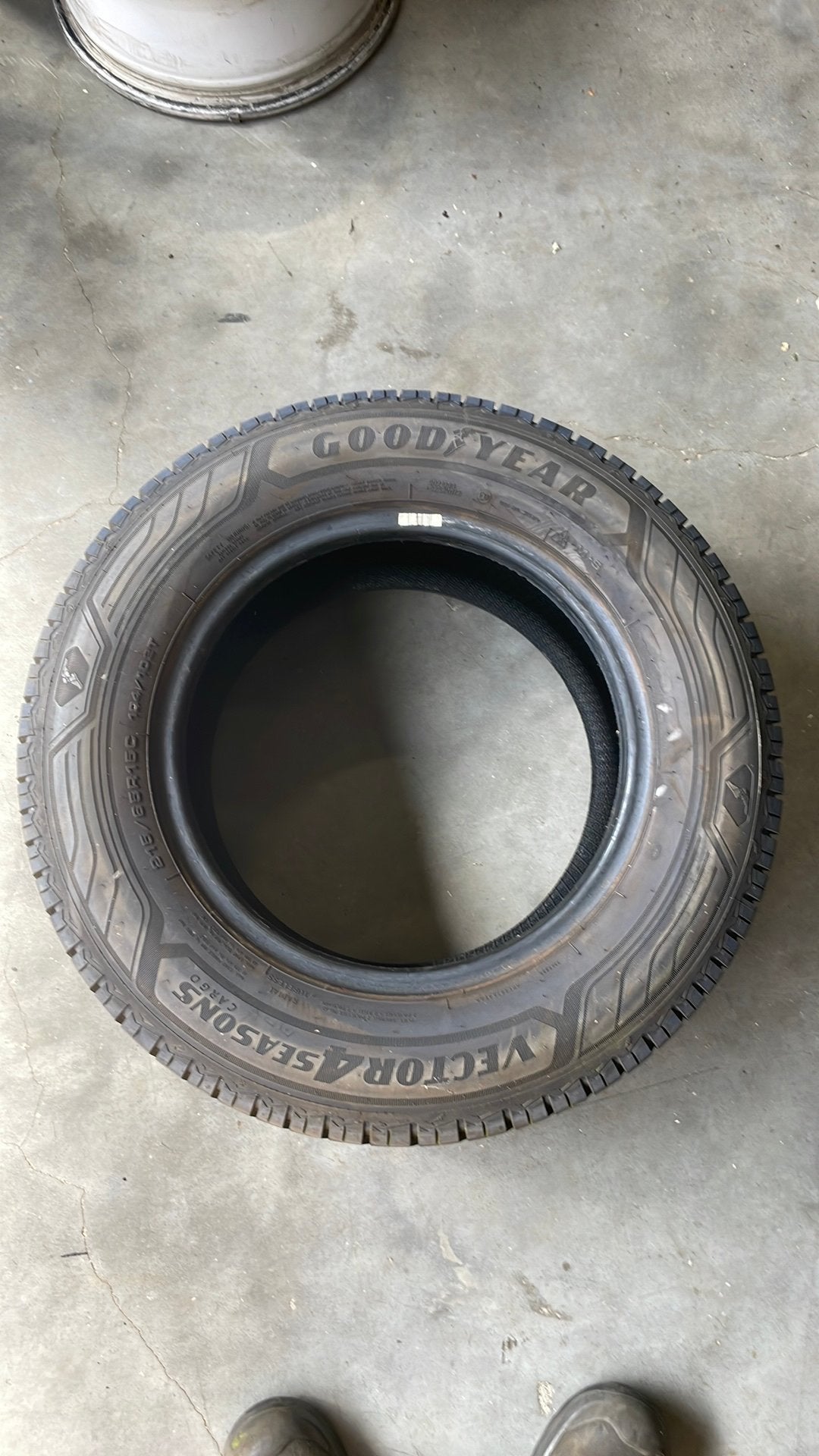 Goodyear 215/65r15 all season, Ophalen, Gebruikt