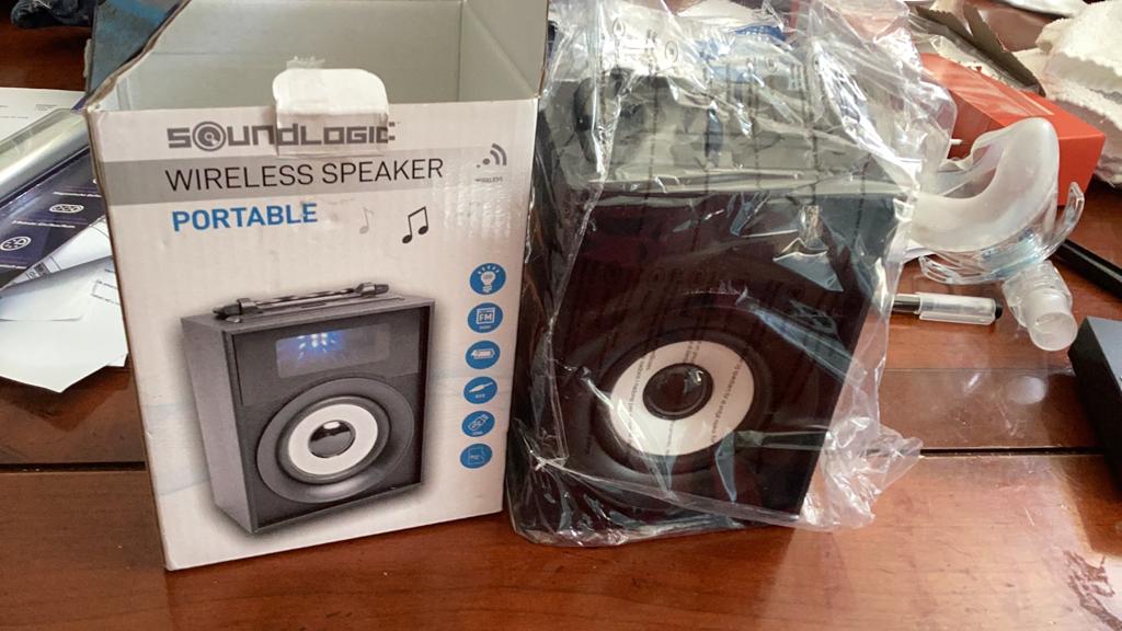 Soundlogic speaker wireless met telefoonhouder, Ophalen of Verzenden, Nieuw
