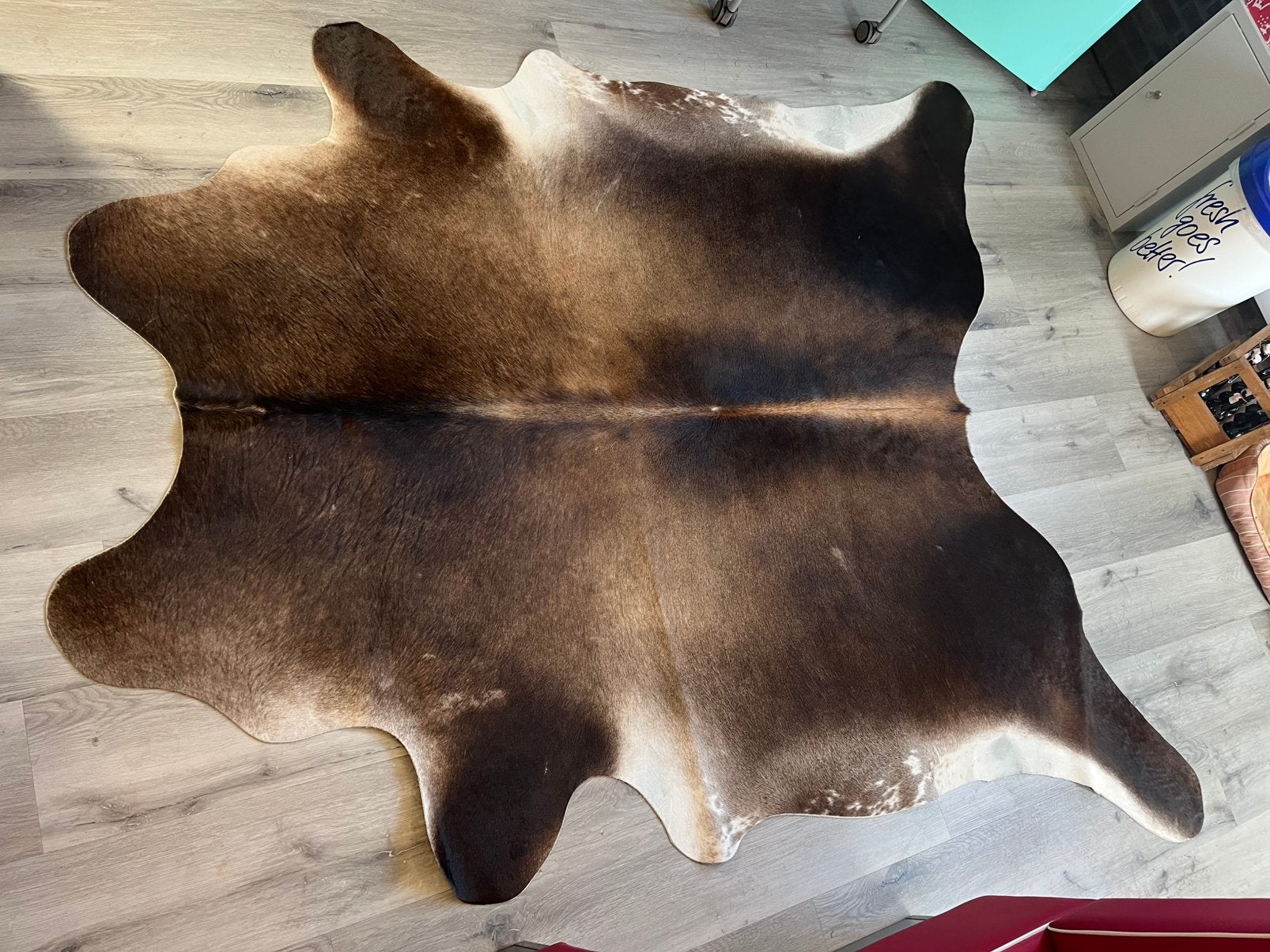 Te koop koeienhuid vloerkleed, 200 cm of meer, Ophalen of Verzenden, Zo goed als nieuw, 200 cm of meer
