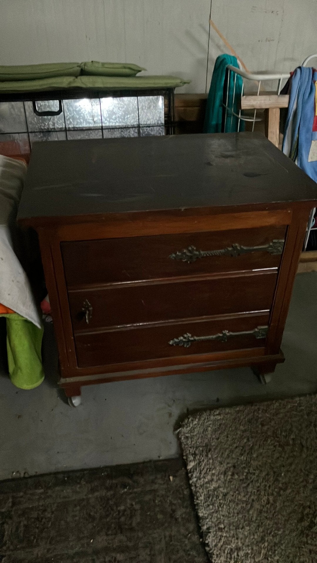Naaikastje op wielen vintage, Huis en Inrichting, Kasten | Ladekasten, Ophalen, 50 tot 100 cm, Zo goed als nieuw, Minder dan 100 cm