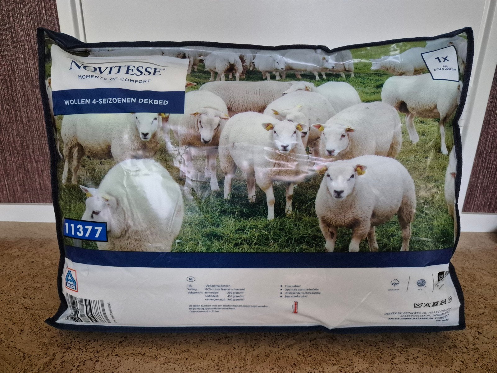 Dekbed 200x220 4-seizoenen wol nieuw, Huis en Inrichting, Slaapkamer | Beddengoed, Wit, Ophalen of Verzenden, Deken of Dekbed