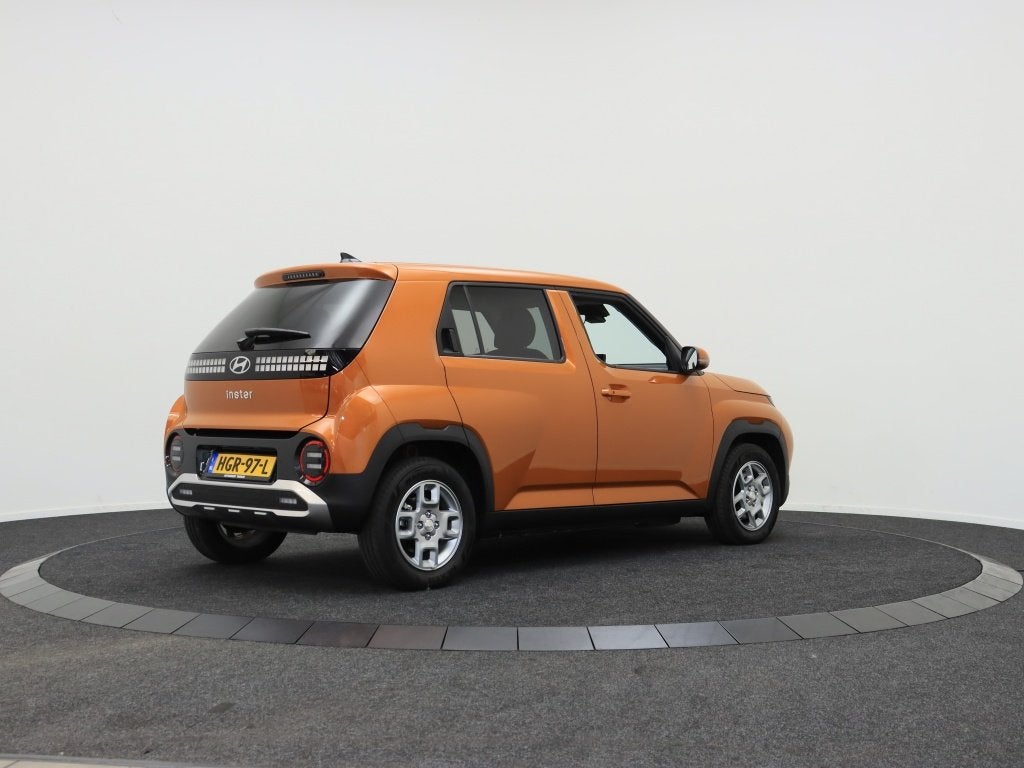 Hyundai Inster Pulse 49 kWh | Navigatie | Camera | Carplay |, 12 maanden, Gebruikt, Zwart, Overige kleuren