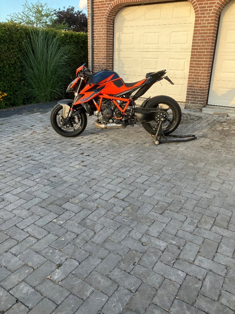 KTM 1290 Superduke R 2020 Gen 3  BTW MOTOR  9500 euro ex BTW, 2 cilinders, Nieuw, Motorrijbewijs A, Particulier