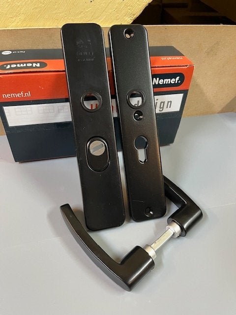 Nemef Zwart Veiligheidbeslag anti-trek Kruk-Kruk PC55 mm NEW, Zwart, Overige thema's, Nieuw, Knutselmateriaal