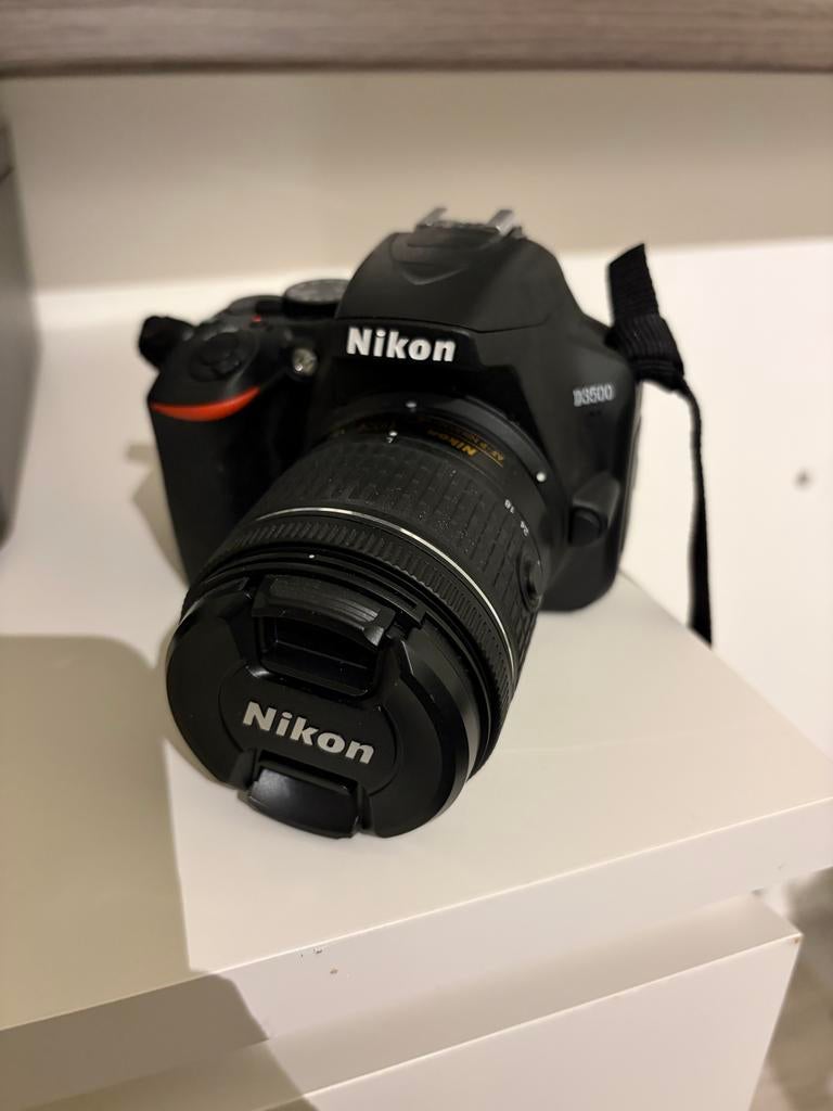 Nikon D3500 spiegelreflexcamera, Spiegelreflex, Ophalen of Verzenden, Zo goed als nieuw, Nikon