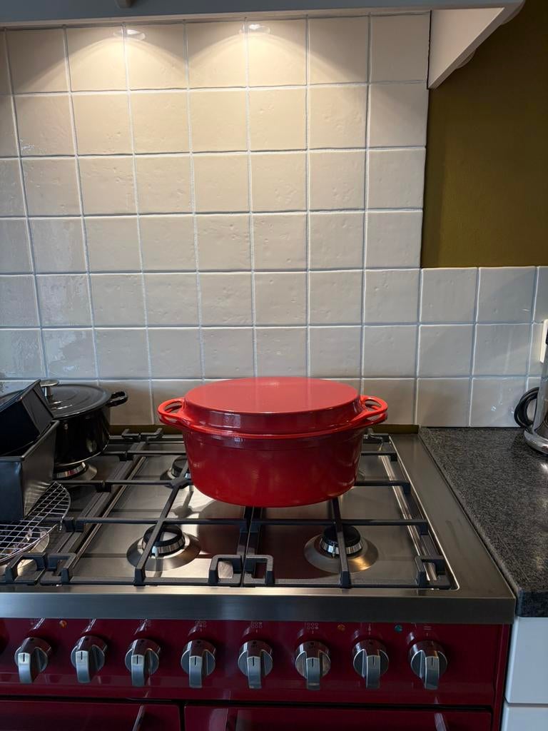 Cousances braadpan gietijzer rood ovaal 32 cm, Huis en Inrichting, Keuken | Potten en Pannen, Ophalen, Gebruikt, Gietijzer, Koekenpan of Braadpan
