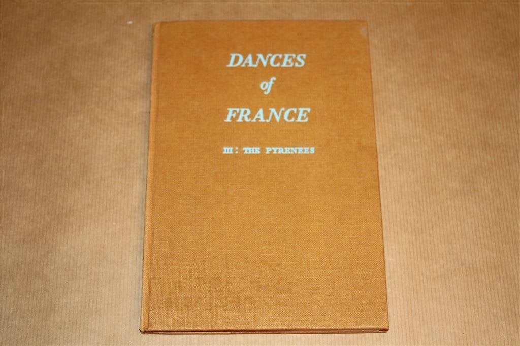 Dances of France 3 [1952]. Handboek Europese volksdansen., Boeken, Ophalen of Verzenden, Gelezen, Toneel