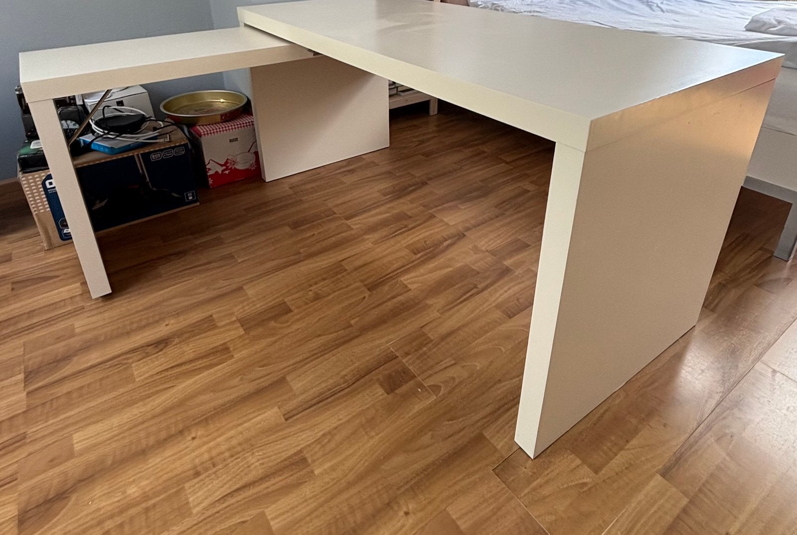 Bureau met uittrekbaar blad Ikea MAlM 151 x 65 cm, Ophalen, Zo goed als nieuw