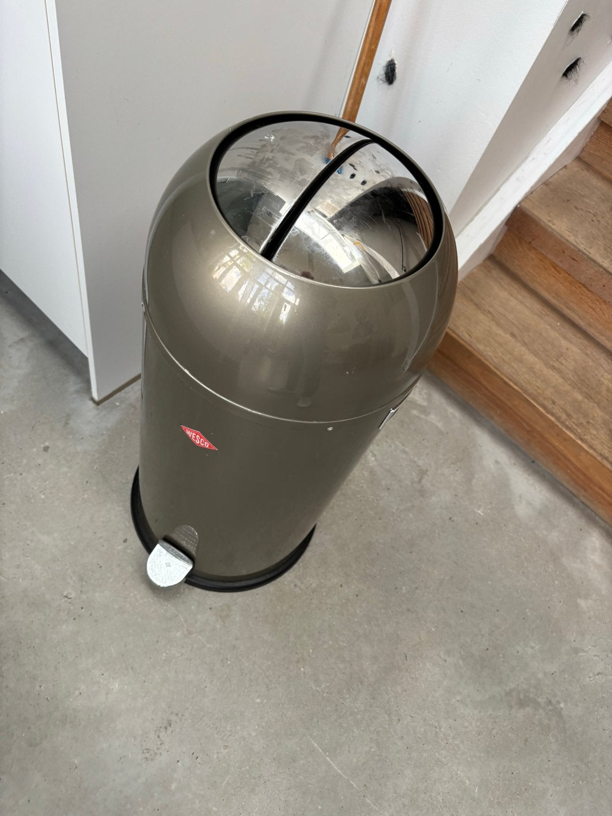 Wesco prullenbak met defecte klep - zo goed als nieuw, Ophalen of Verzenden, Zo goed als nieuw, Metaal, Met pedaal