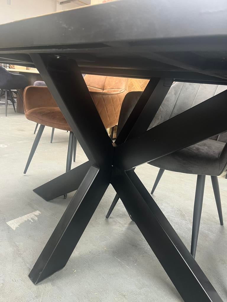 Magazijn leegverkoop eettafel Accent visgraat teakhout metal, Hout, Nieuw, Ophalen of Verzenden, Info@wkhome.nl