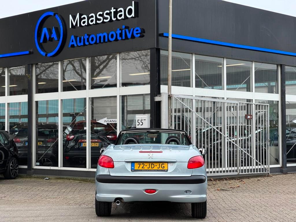 Peugeot 206 CC 1.6-16V Cabrio lage kms zeer nette voertuig, Voorwielaandrijving, Stof, Gebruikt, 4 cilinders