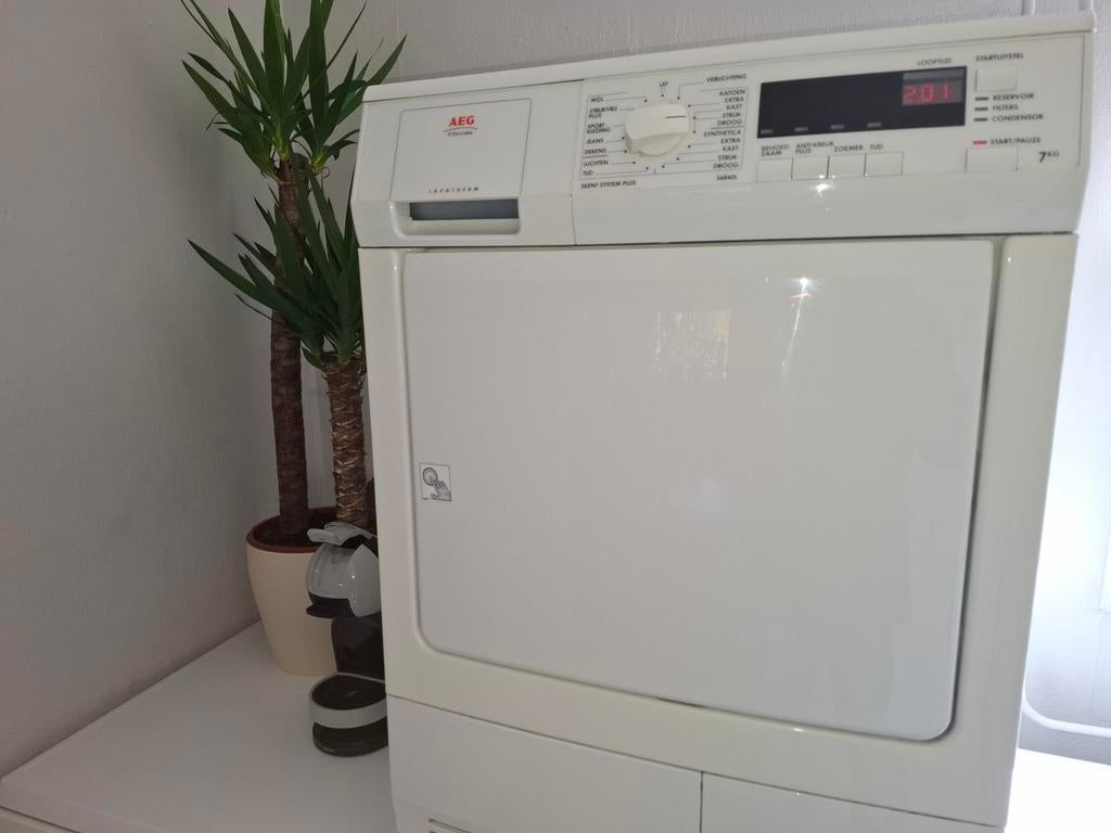 AEG Condensdroger met Digitaal Display - Zeer Goed, Witgoed en Apparatuur, Wasdrogers, 6 tot 8 kg, Ophalen of Verzenden, Zo goed als nieuw
