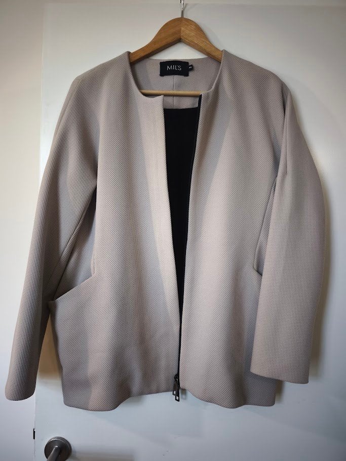 Cream Cardigan with zipper, Maat 48/50 (M), Beige, Ophalen of Verzenden, Zo goed als nieuw