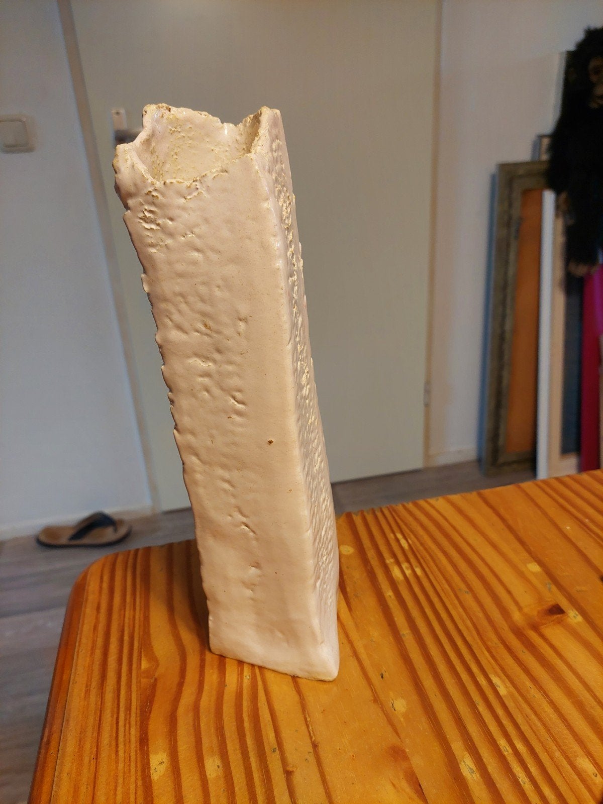 Vaasje, brutalistisch studiokeramiek, slab-built vase., Antiek en Kunst, Ophalen of Verzenden