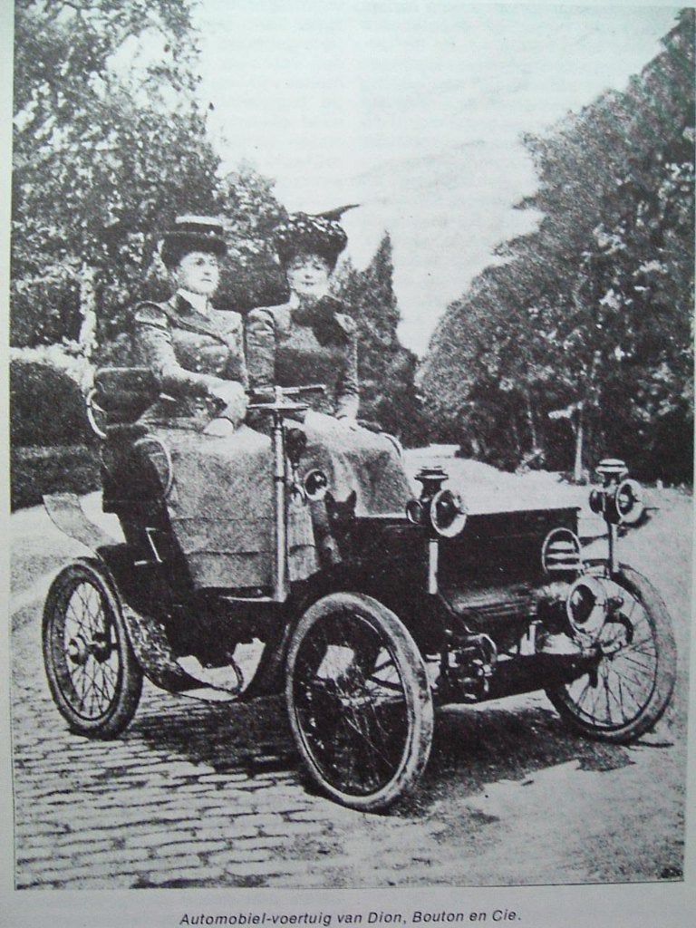 De dolle entree van automobiel en velocipee., Boeken, Techniek, Gelezen, Autotechniek, L. de Vries, Ophalen of Verzenden