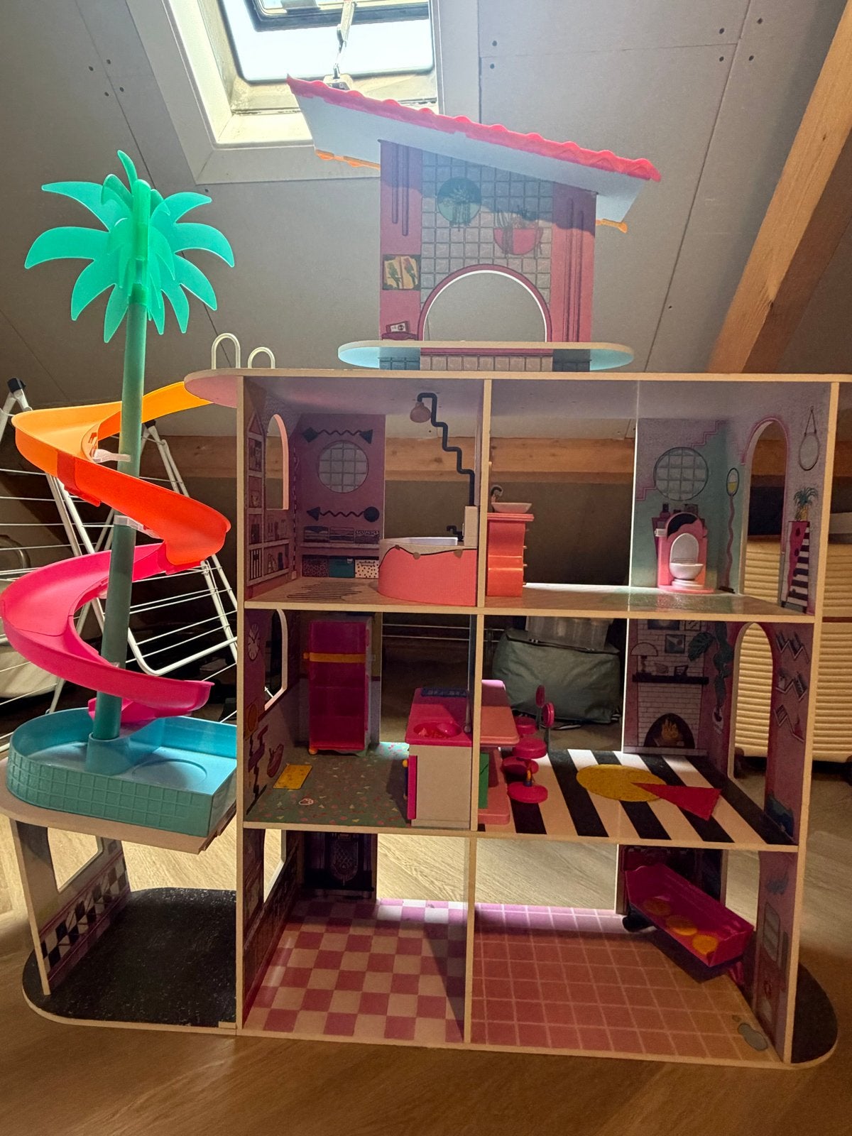 LOL Surprise OMG Huis met zwembad en glijbaan, Ophalen, Gebruikt, Meisje