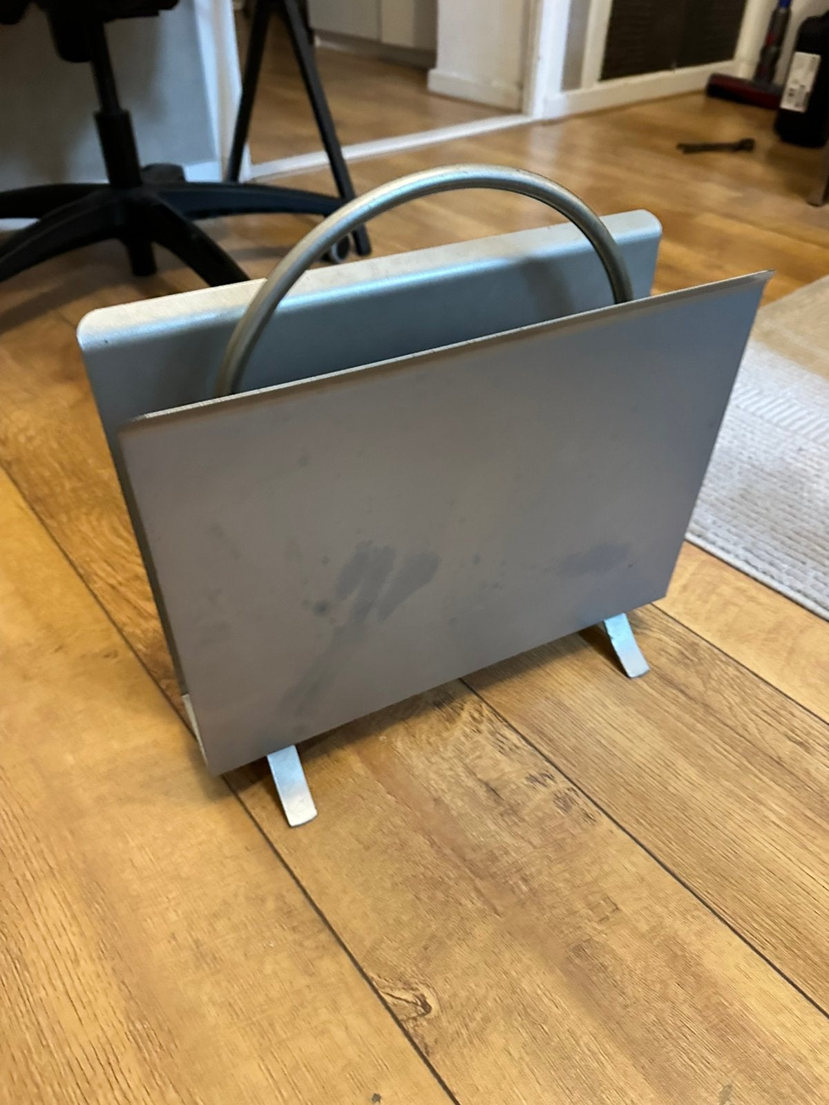 krantebak metaal designer WH Gispen dutch, Ophalen