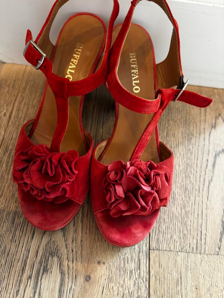 Sandalen, hakken, rood-roze merk Buffalo maat 37, Kleding | Dames, Ophalen of Verzenden, Zo goed als nieuw, Rood, Sandalen of Muiltjes