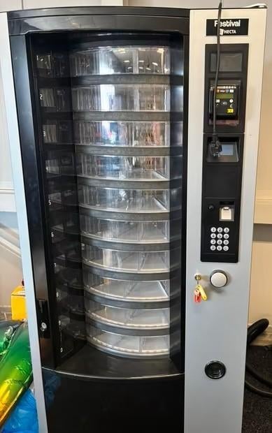 Vendingmachine necta festival, 200 liter of meer, Ophalen, Zonder vriesvak, 160 cm of meer
