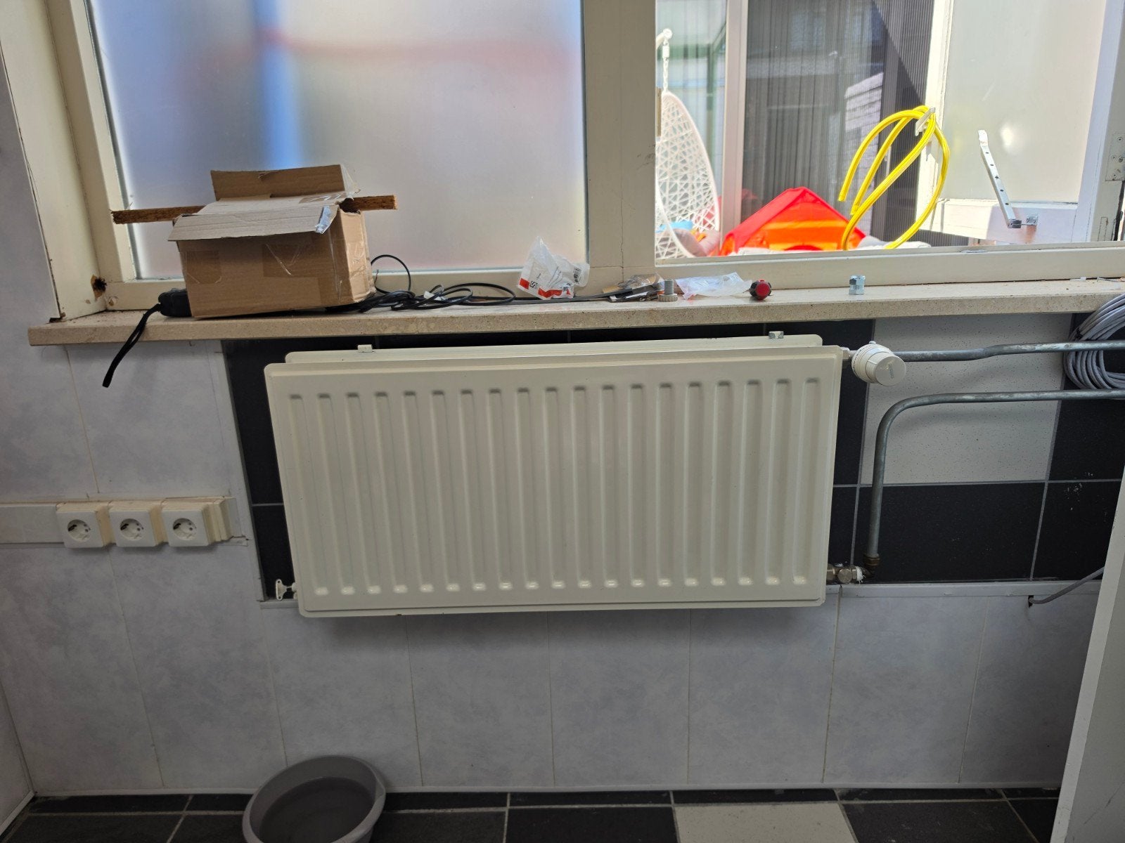 Radiator 80x40x10 cm gedemonteerd. Met alle toebehoren, Ophalen, Radiator, Minder dan 60 cm, Zo goed als nieuw