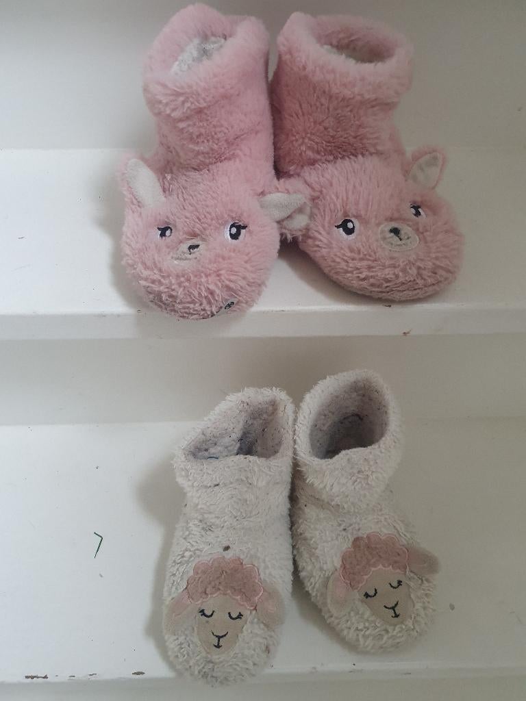 2 paar kindersloffen 26/27 +28/29, Ophalen of Verzenden, Gebruikt, Jongen of Meisje, Sokken
