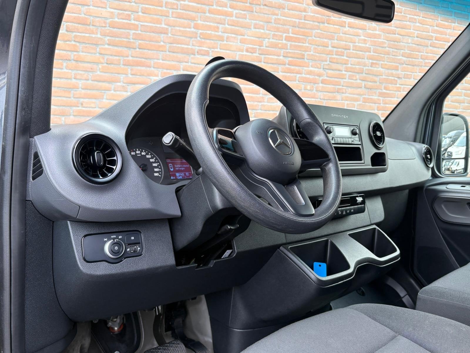 Mercedes-Benz eSprinter L2H2 41kWh 100% Elektrisch, Stof, Gebruikt, 35 kWh, Mercedes-Benz