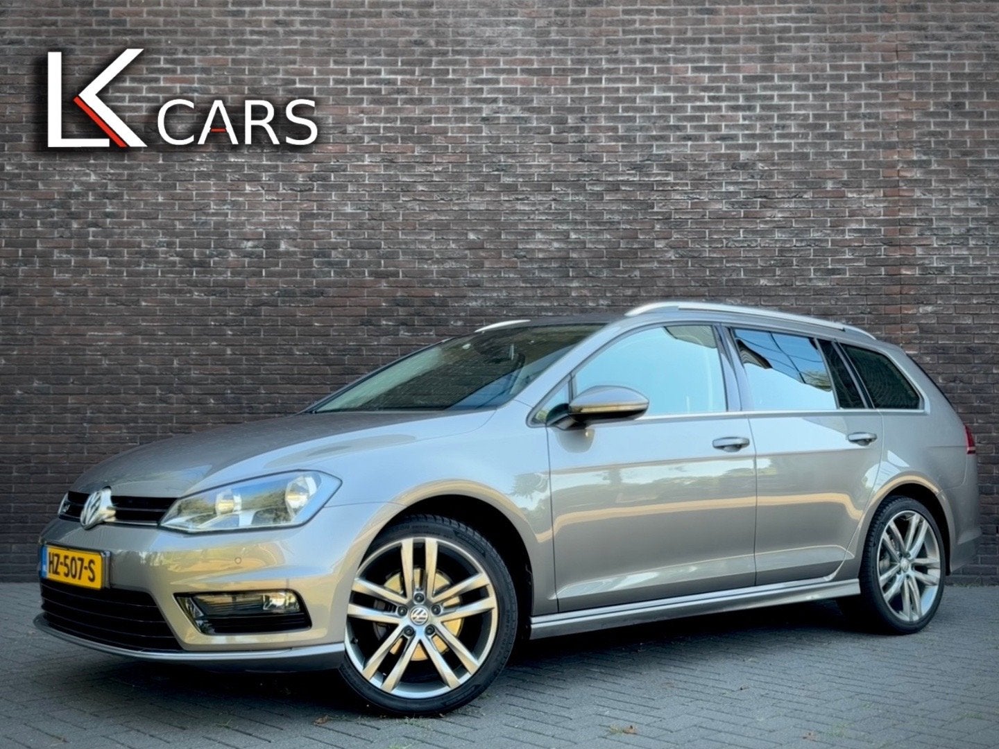 Volkswagen Golf VARIANT R-LINE 1.2 TSI | CRUISE | MASSAGESTO, Voorwielaandrijving, Gebruikt, 4 cilinders, 1194 kg