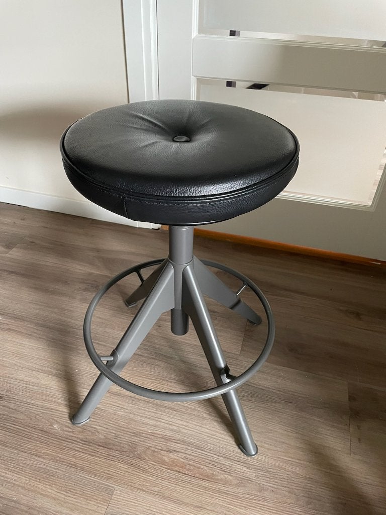 Robuuste zit-/stakruk (Ikea Trollberget), Ophalen, In hoogte verstelbaar, Zo goed als nieuw, Staal