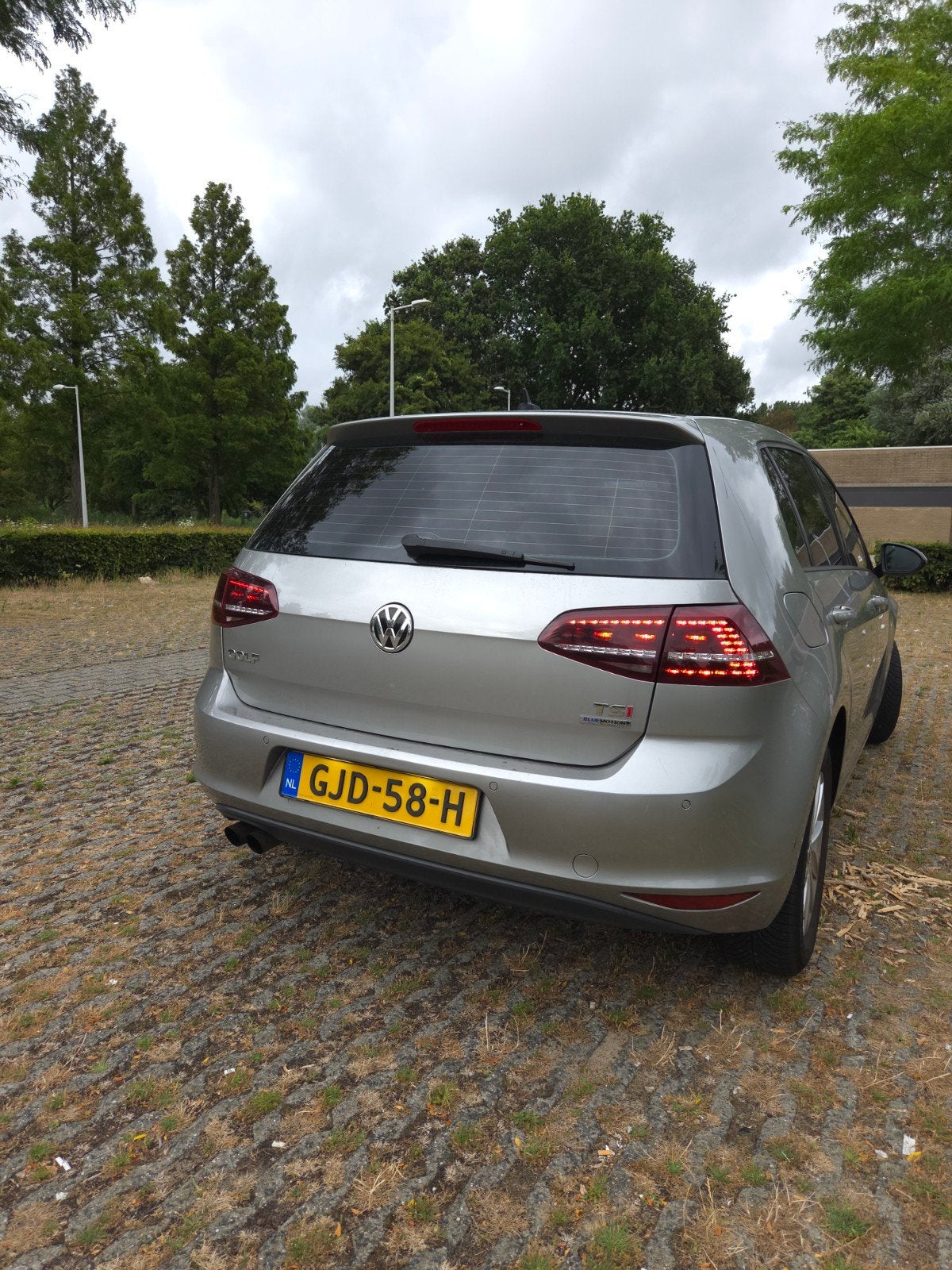 Volkswagen Golf 1.4 TSI DSG Park Assist ACC, 4 cilinders, 122 pk, 630 kg, Grijs