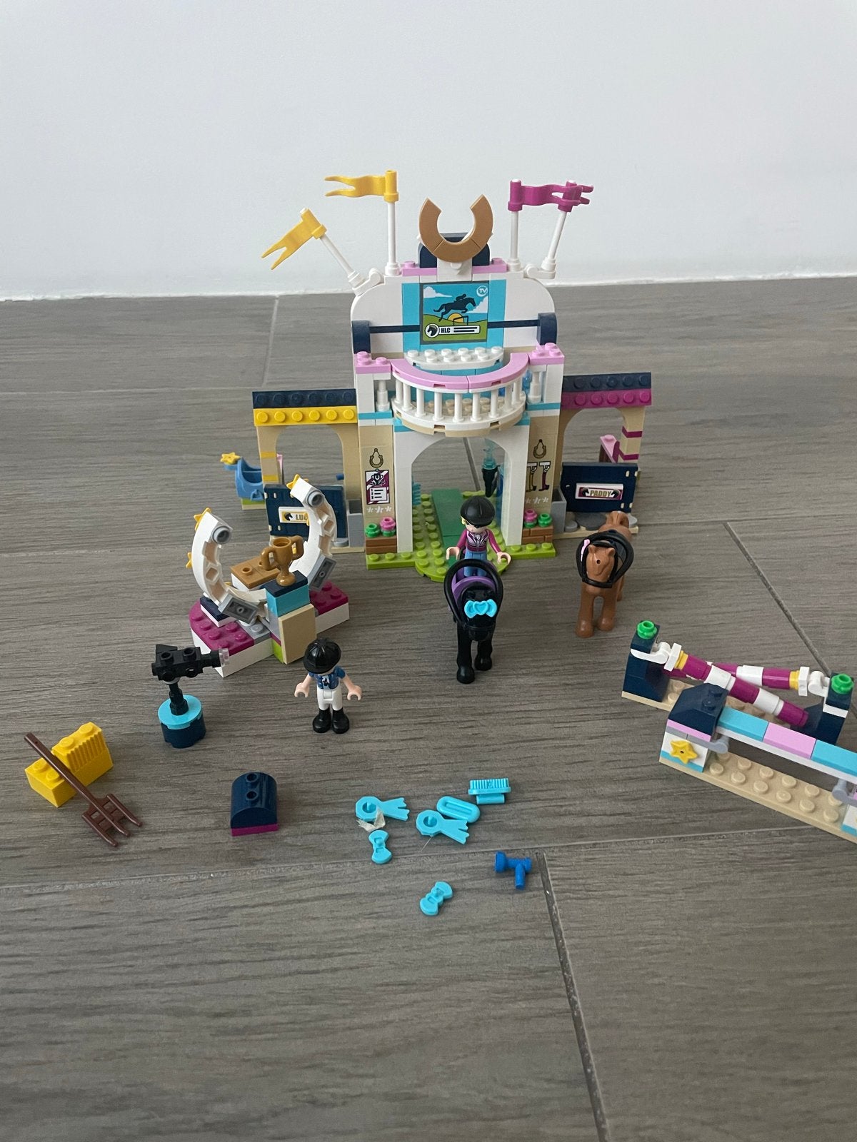 LEGO Friends 41367 Stephanie's Springwedstrijd, Ophalen of Verzenden, Gebruikt