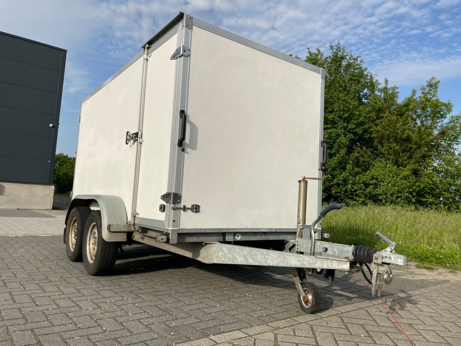 Hapert Gesloten Aanhangwagen - Dubbelasser, Auto diversen, Aanhangers en Bagagewagens, Gebruikt, Ophalen