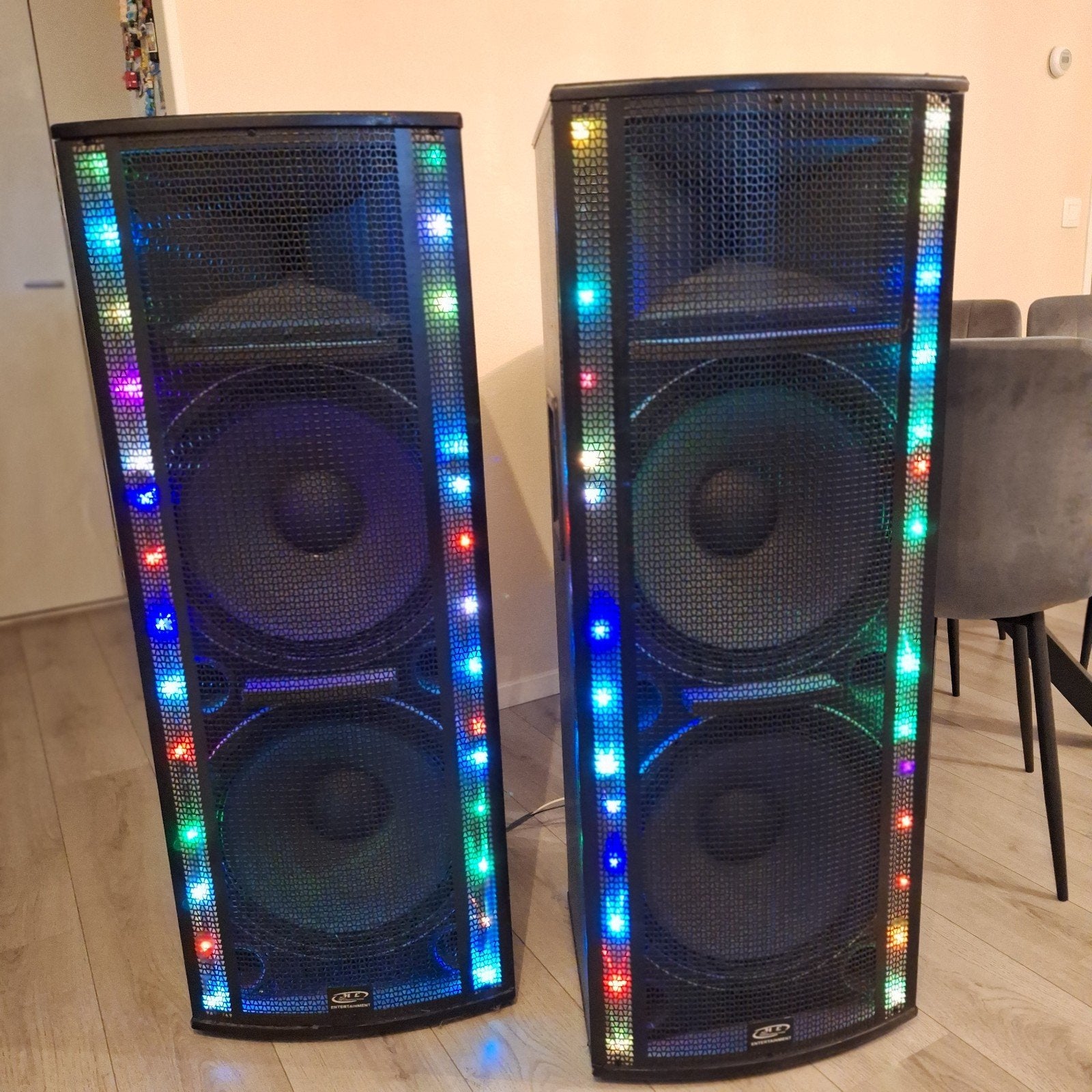 Professionele Speakerset met Microfoon en LED-verlichting, Audio, Tv en Foto, Gebruikt, Speakerset, AUX-ingang, Ophalen